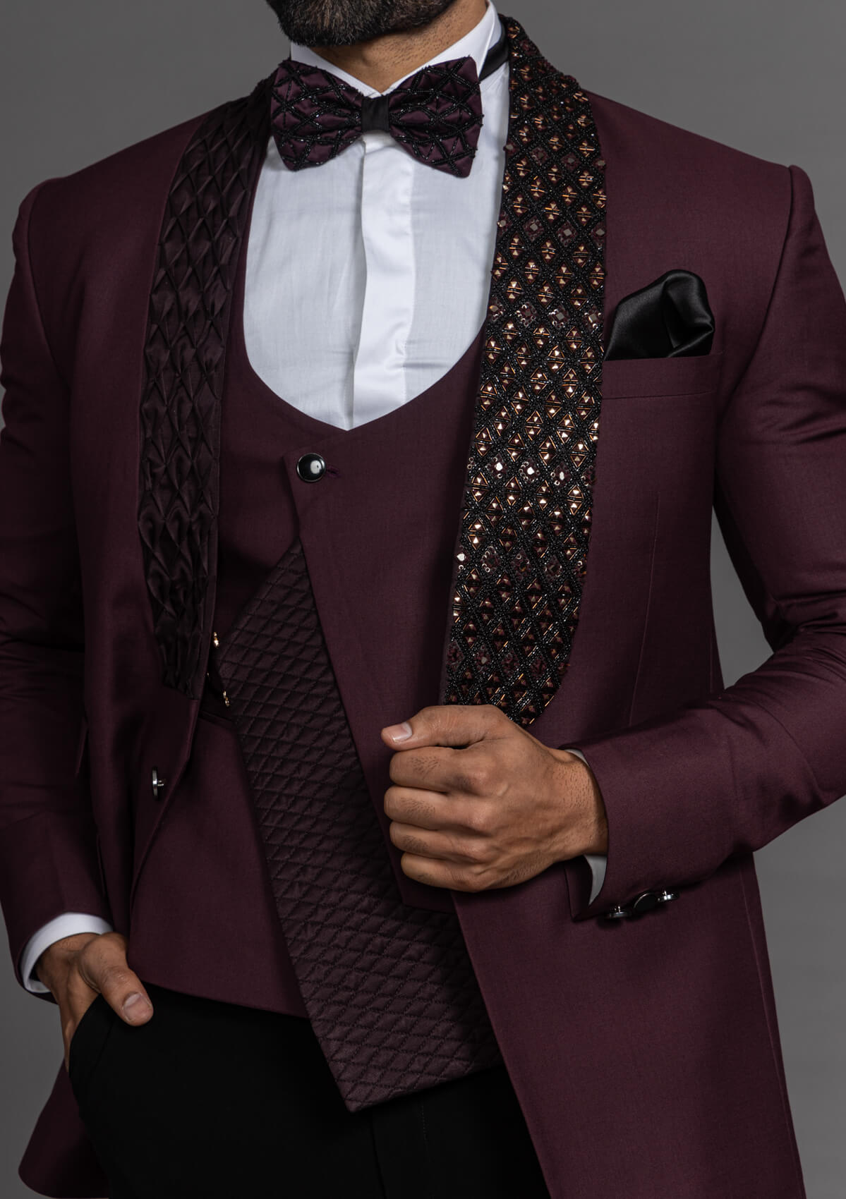 Elegant AMIAS suit with meticulous craftsmanship and sartorial finesse